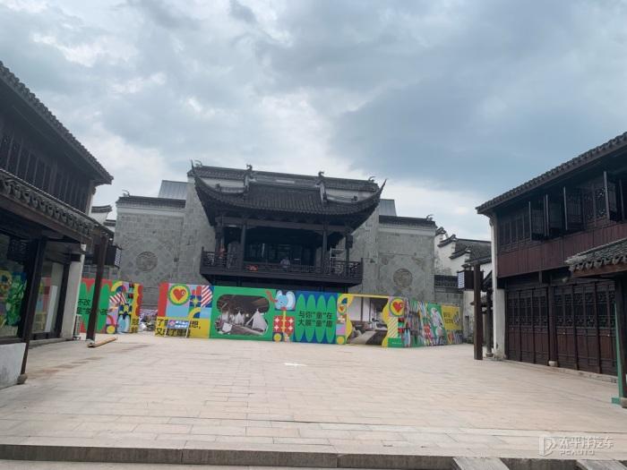 蓝色微笑方块选关版